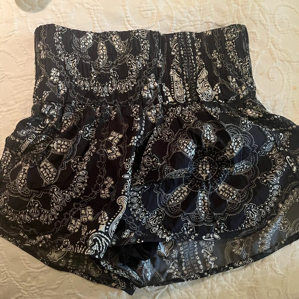 Free People - The Way Home Shorts - Picture 2 of 4